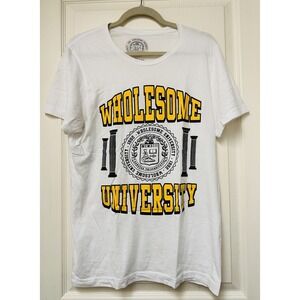 Vintage 90's Wholesome University Graphic T-Shirt Medium